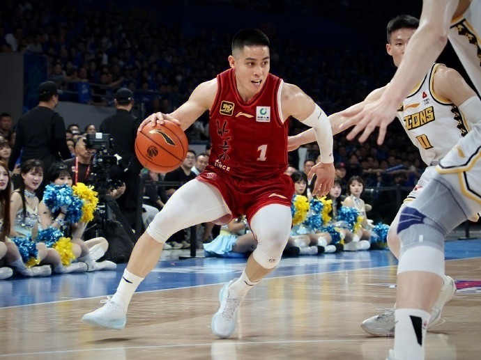 广厦 3-1 手握冠军点！北京主场 73-106 溃败，林秉圣 22 分成奇兵